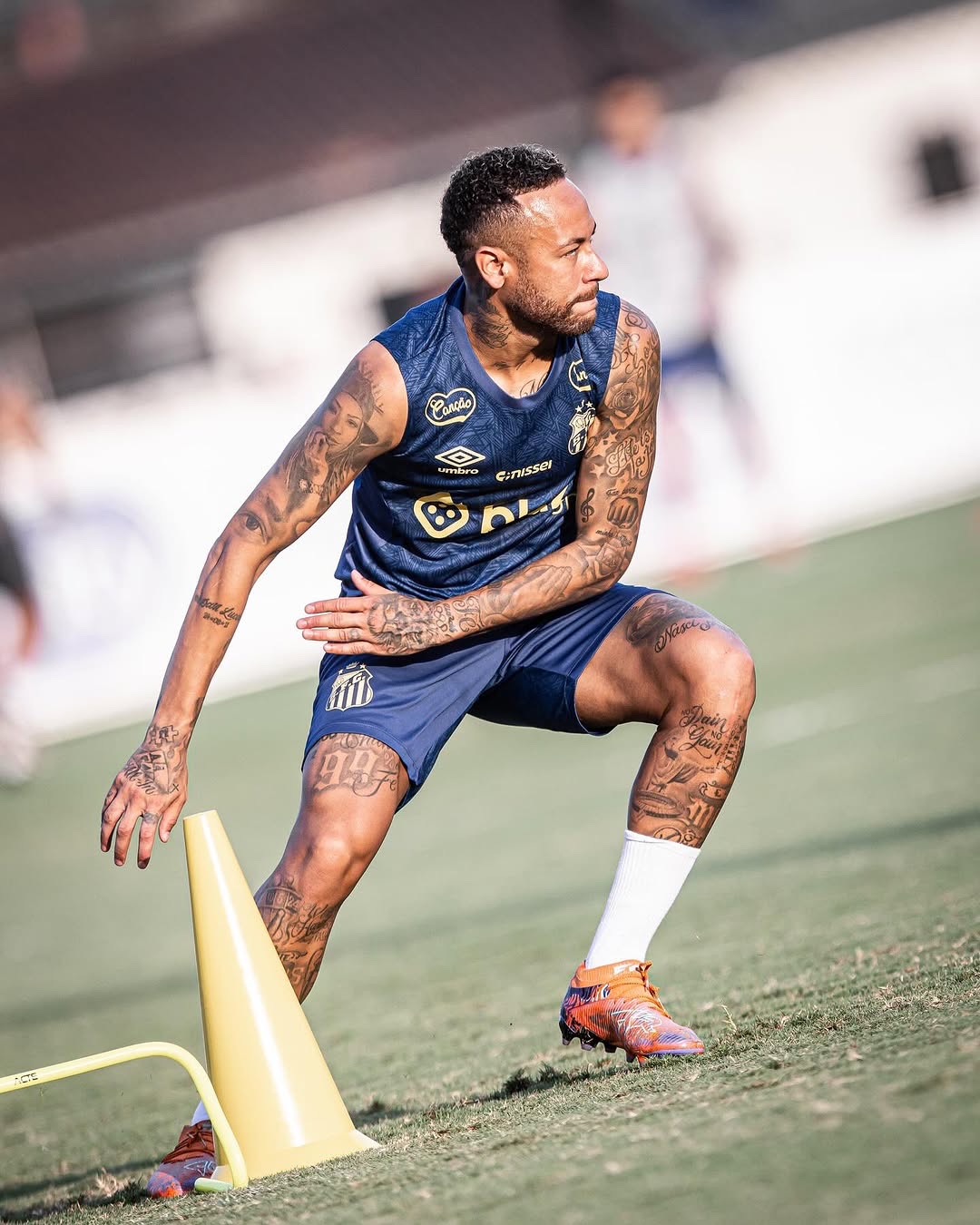 内马尔连续二十场比赛得分超过出色防守，中国队挑战极限！(内马尔2022)